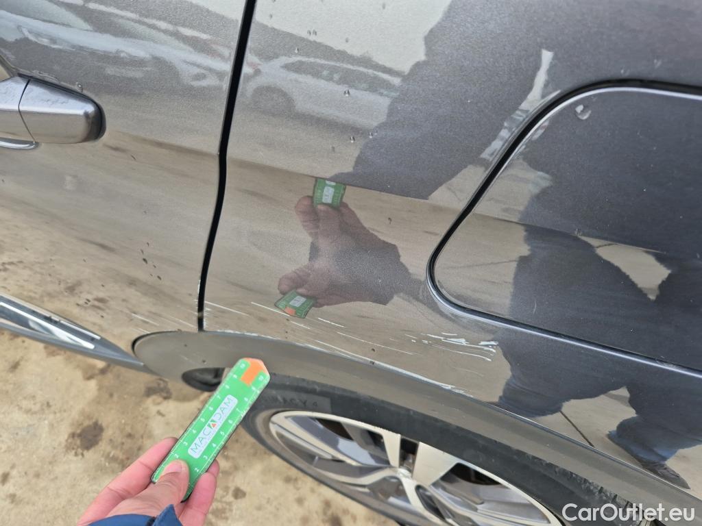  Peugeot  3008 PEUGEOT  Hybrid / 2020 / 5P / todoterreno 225 e-EAT8 Allure (AC2) #4