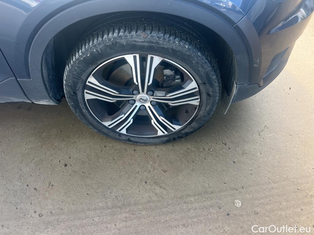  Volvo  XC 40 VOLVO XC40 / 2017 / 5P / todoterreno 1.5 T4 Twin Recharge Inscription Auto #1