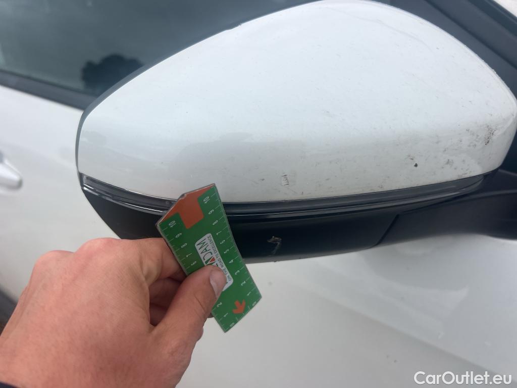  Peugeot  3008 PEUGEOT  / 2020 / 5P / todoterreno 1.5 BlueHDi 96kW (130CV) S&S Active Pack #35