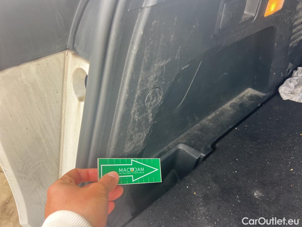  Peugeot  3008 PEUGEOT  / 2016 / 5P / todoterreno 1.5 BlueHDi 96kW (130CV) S&S Allure EAT8 #30