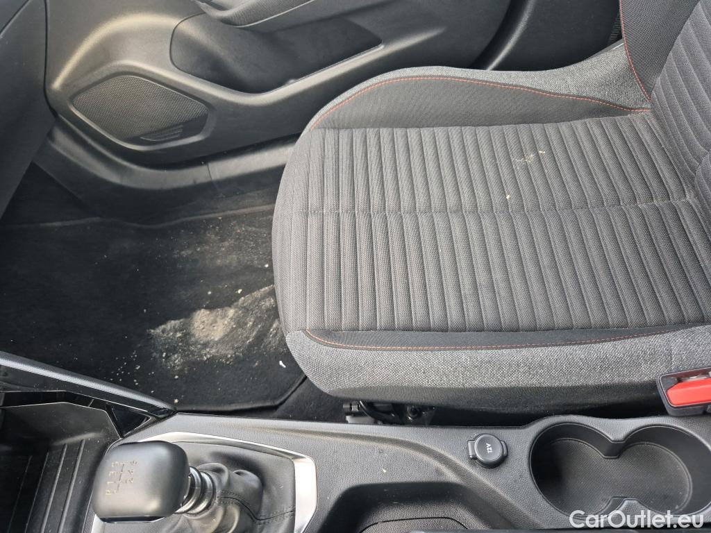  Peugeot  2008 PEUGEOT  / 2019 / 5P / todoterreno Active Pack BlueHDI 81kW (110CV) #21