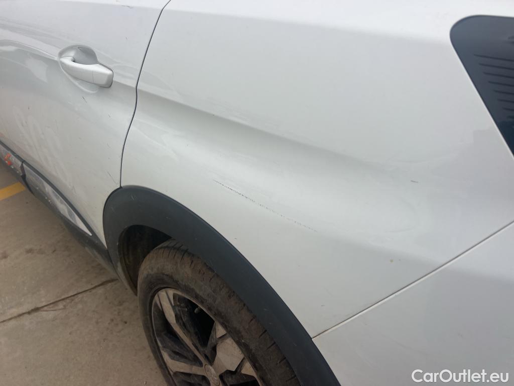  Peugeot  3008 PEUGEOT  / 2016 / 5P / todoterreno 1.5 BlueHDi 96kW (130CV) S&S Allure EAT8 #31