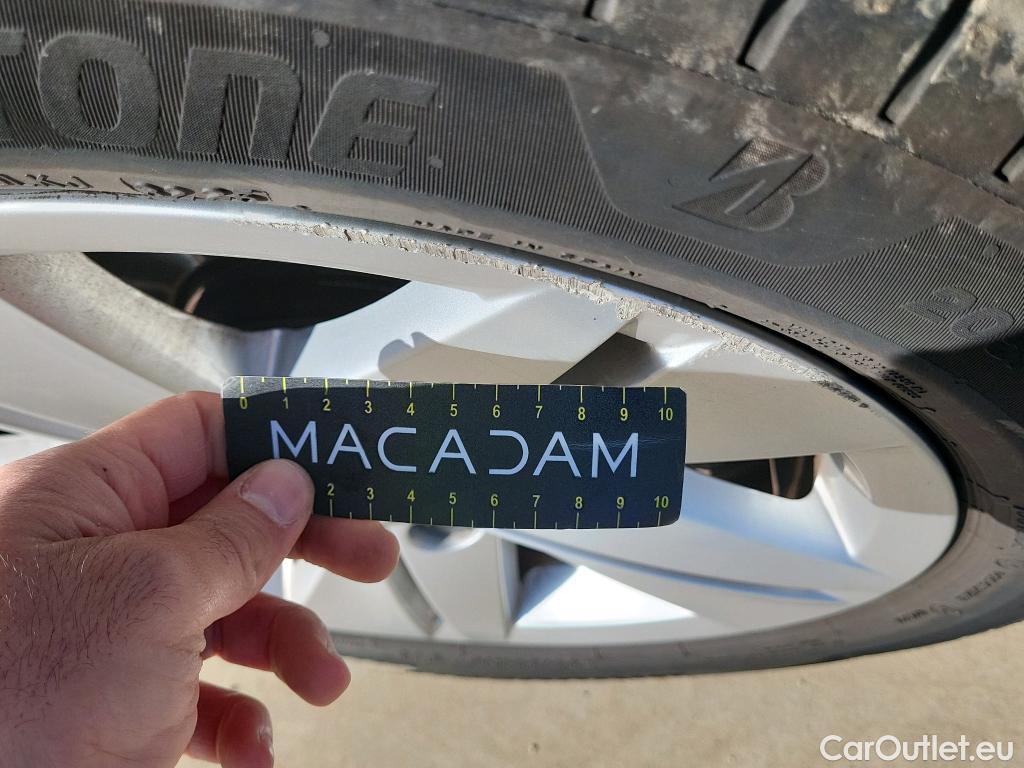  Volkswagen  Golf  VOLKSWAGEN / 2020 / 5P / berlina con portón Life 1.0 eTSI 81kW (110CV) DSG #7