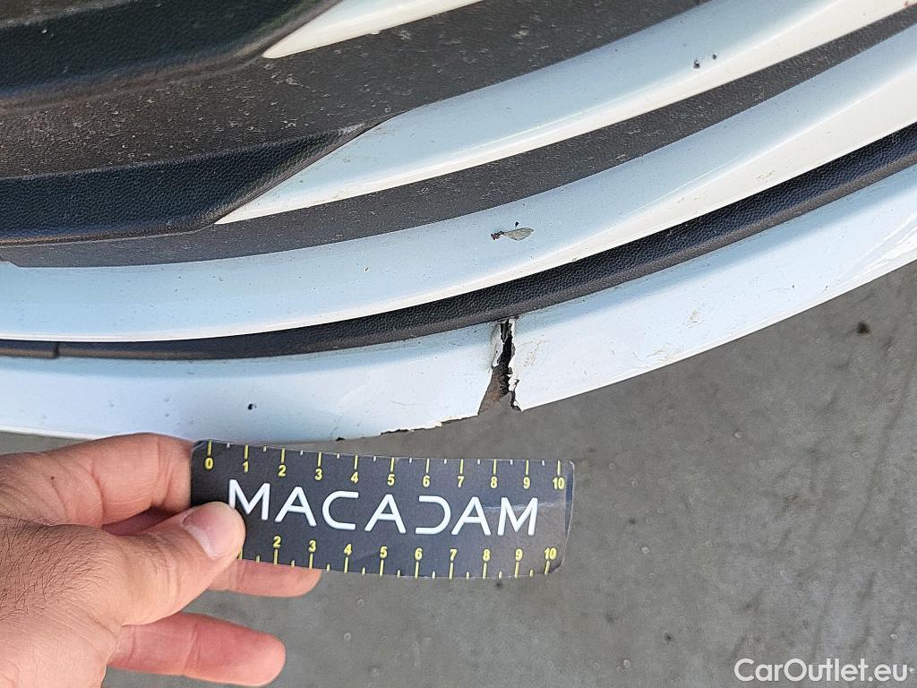  Volkswagen  Golf  VOLKSWAGEN / 2020 / 5P / berlina con portón Life 1.0 eTSI 81kW (110CV) DSG #3