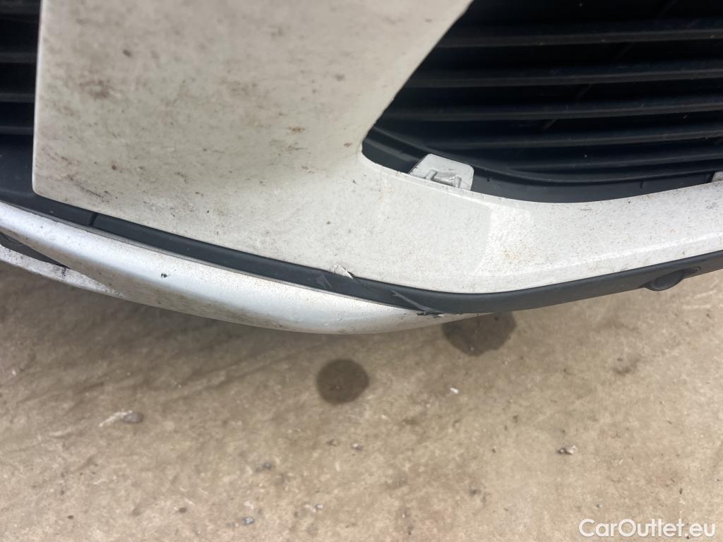  Peugeot  3008 PEUGEOT  / 2016 / 5P / todoterreno 1.5 BlueHDi 96kW (130CV) S&S Allure EAT8 #39