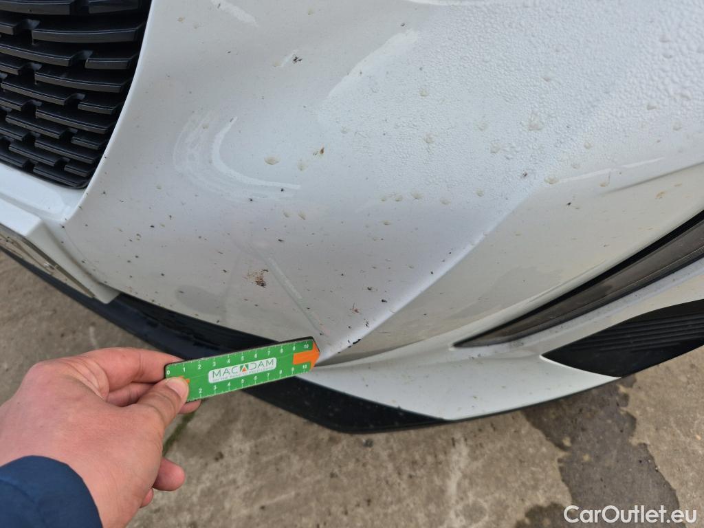  Peugeot  2008 PEUGEOT  / 2019 / 5P / todoterreno Active Pack BlueHDI 81kW (110CV) #9