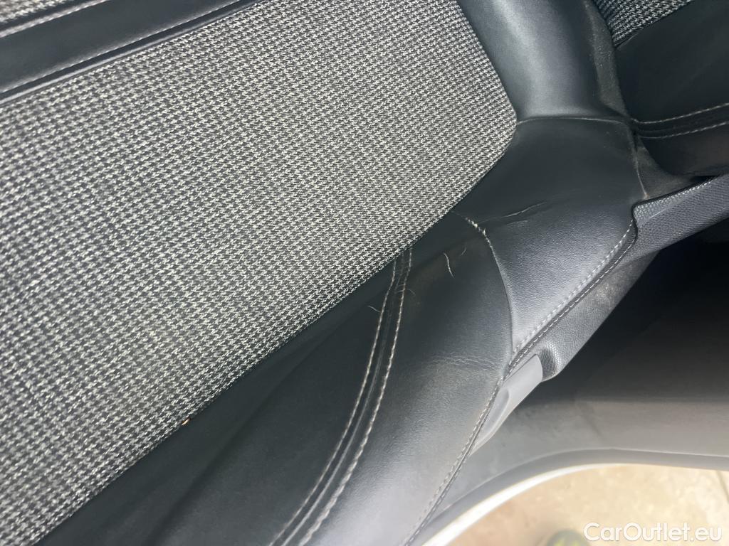  Peugeot  3008 PEUGEOT  / 2016 / 5P / todoterreno 1.5 BlueHDi 96kW (130CV) S&S Allure EAT8 #25