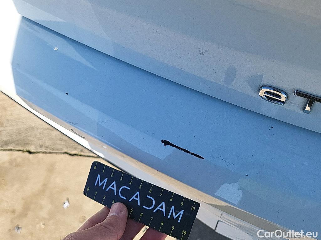  Volkswagen  Golf  VOLKSWAGEN / 2020 / 5P / berlina con portón Life 1.0 eTSI 81kW (110CV) DSG #13