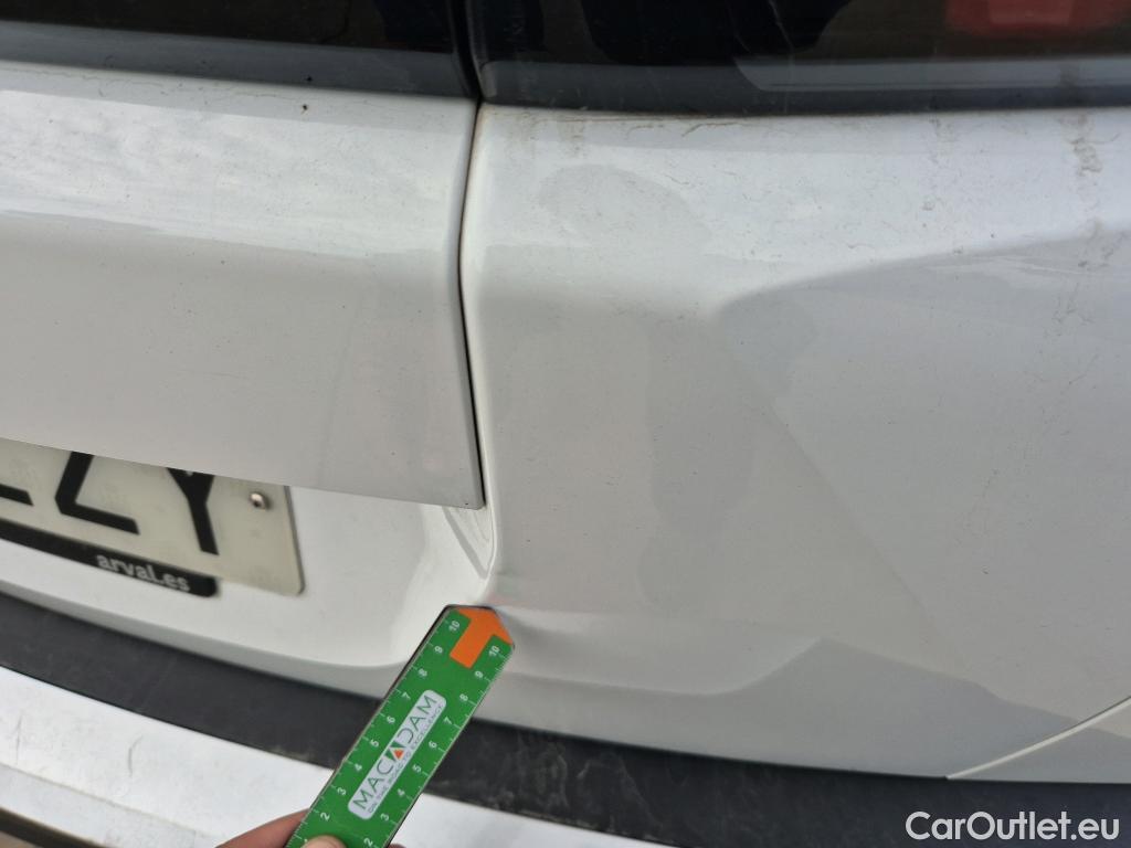  Peugeot  2008 PEUGEOT  / 2019 / 5P / todoterreno Active Pack BlueHDI 81kW (110CV) #2