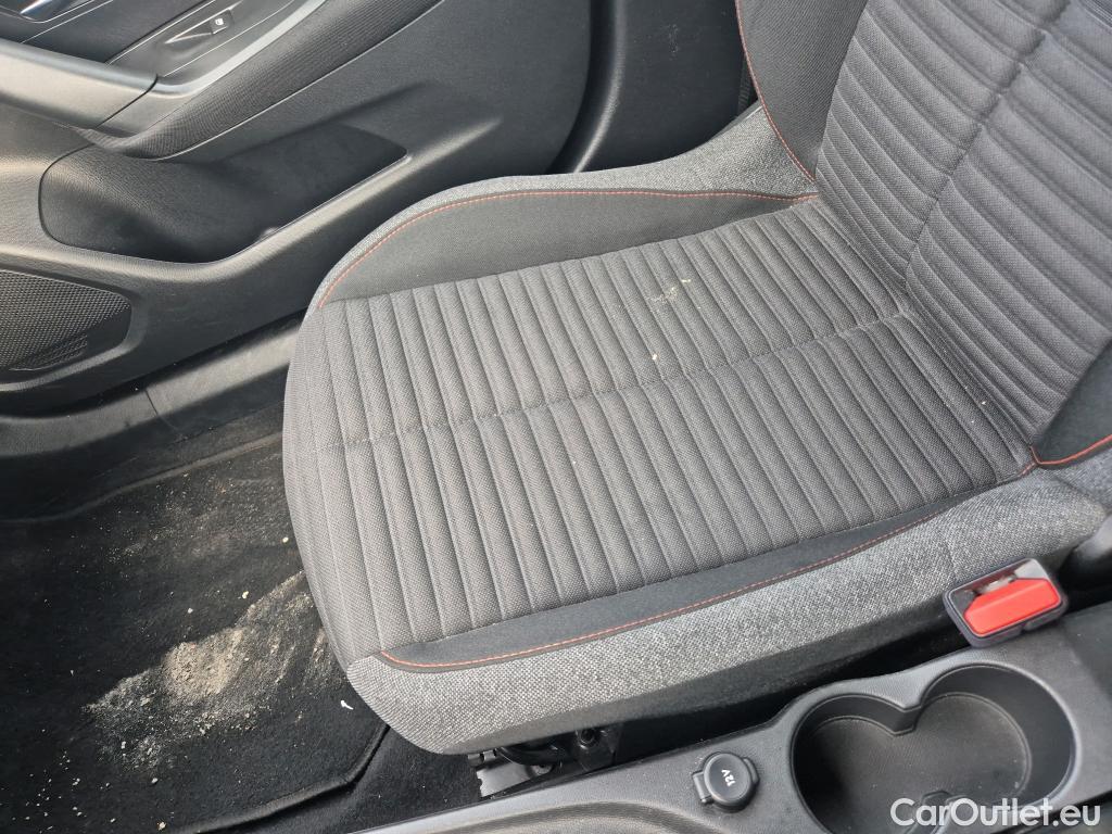  Peugeot  2008 PEUGEOT  / 2019 / 5P / todoterreno Active Pack BlueHDI 81kW (110CV) #20