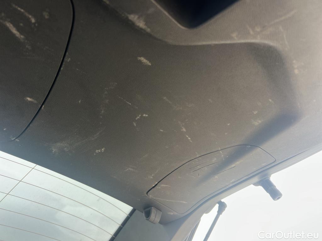  Peugeot  3008 PEUGEOT  / 2016 / 5P / todoterreno 1.5 BlueHDi 96kW (130CV) S&S Allure EAT8 #31