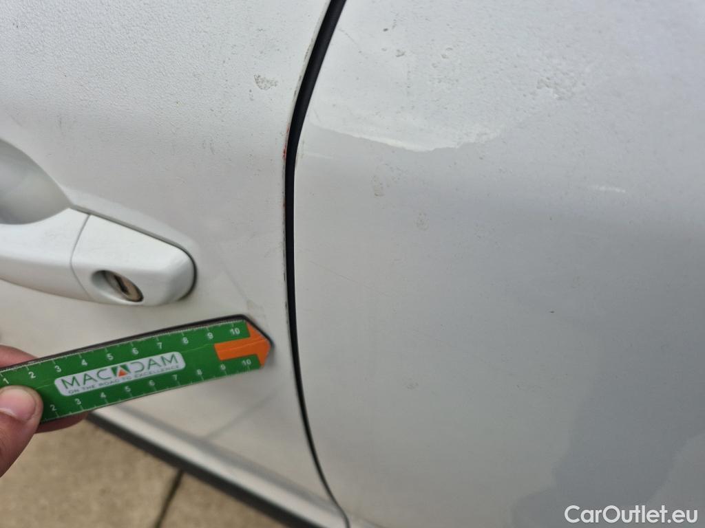  Peugeot  2008 PEUGEOT  / 2019 / 5P / todoterreno Active Pack BlueHDI 81kW (110CV) #7