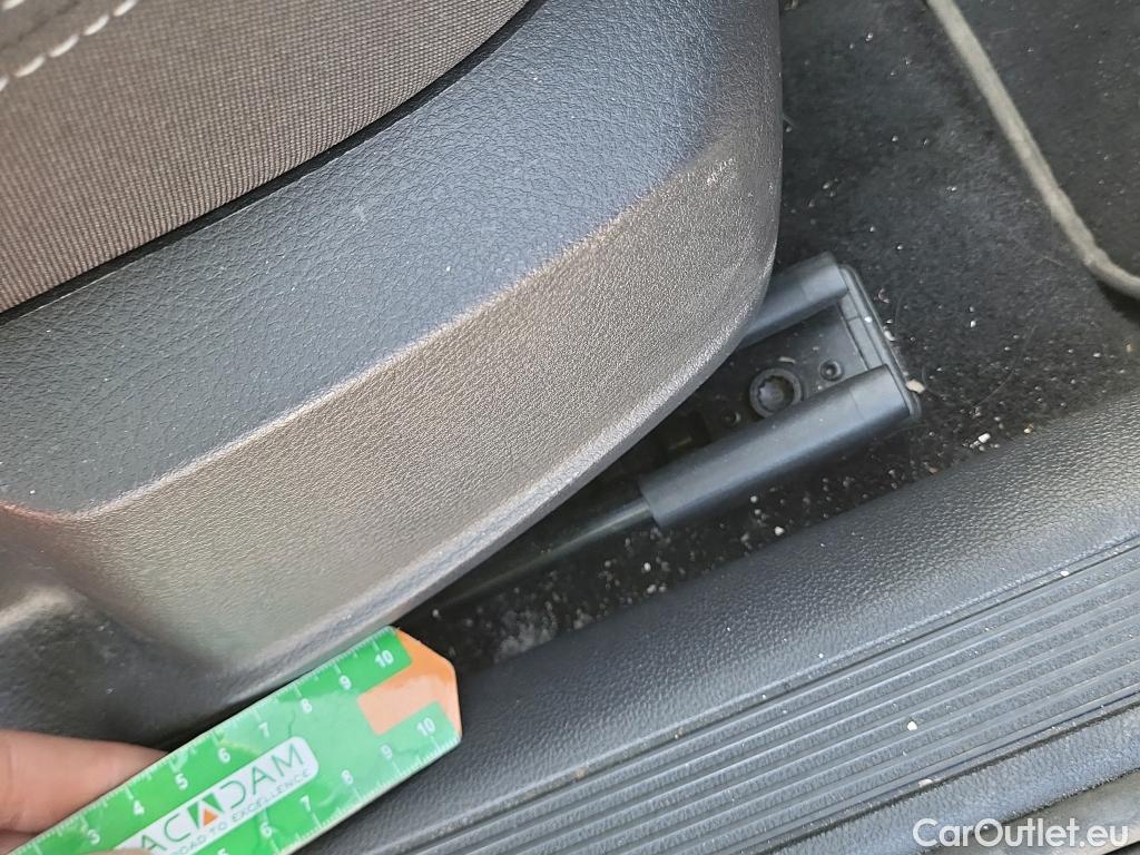  Volkswagen  Passat VOLKSWAGEN  / 2019 / 5P / familiar Variant Executive 2.0 TDI 110kW DSG #10