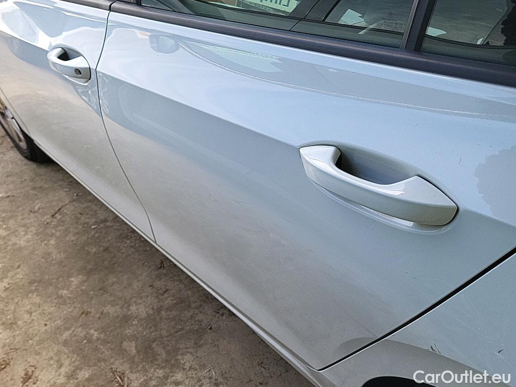  Volkswagen  Golf  VIII Berlina 2.0 TDI 115CV MT6 E6d #11