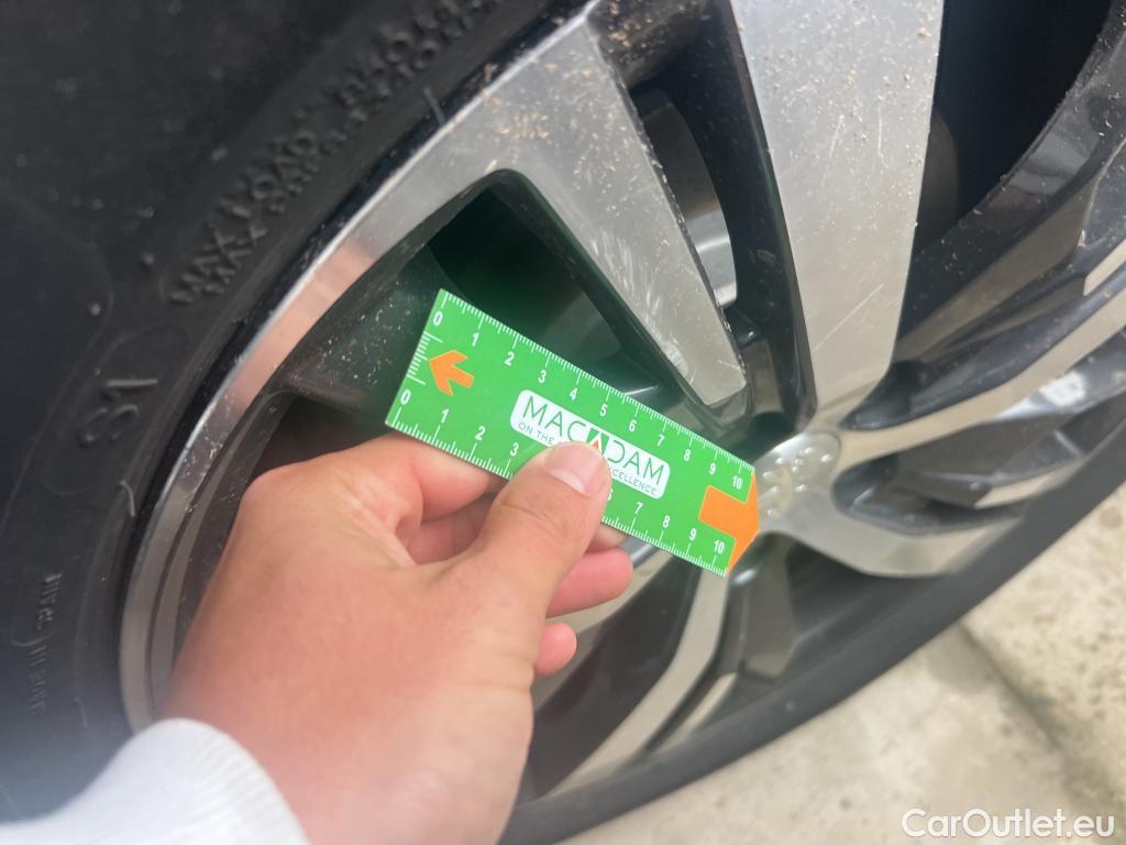  Peugeot  3008 PEUGEOT  Hybrid / 2020 / 5P / todoterreno 225 e-EAT8 Allure #5