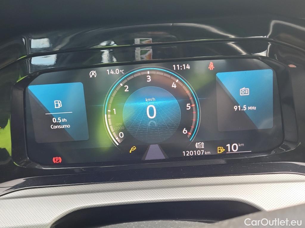  Volkswagen  Golf  VIII Berlina 2.0 TDI 115CV MT6 E6d #18