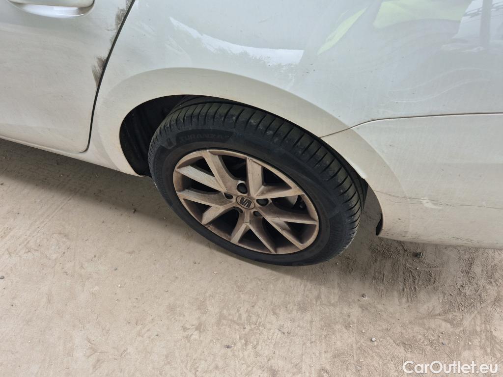  Seat  Leon SEAT Nuevo León / 2020 / 5P / familiar SP 2.0 TDI 85kW Style Go(SP) #24