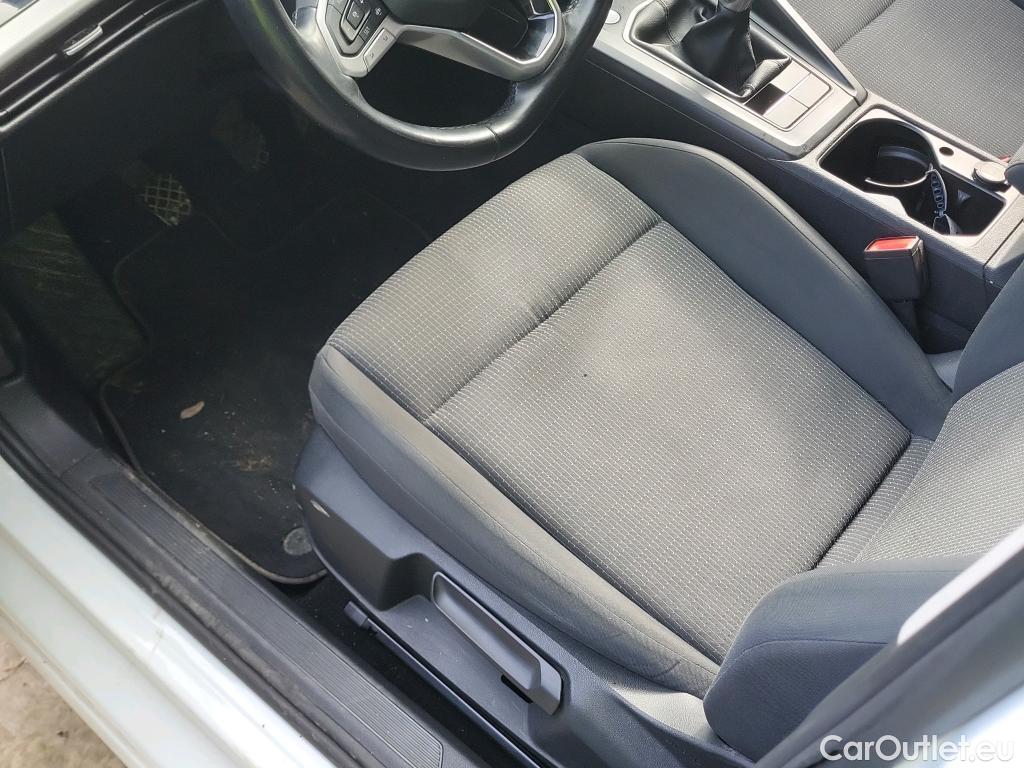  Volkswagen  Golf  VIII Berlina 2.0 TDI 115CV MT6 E6d #3