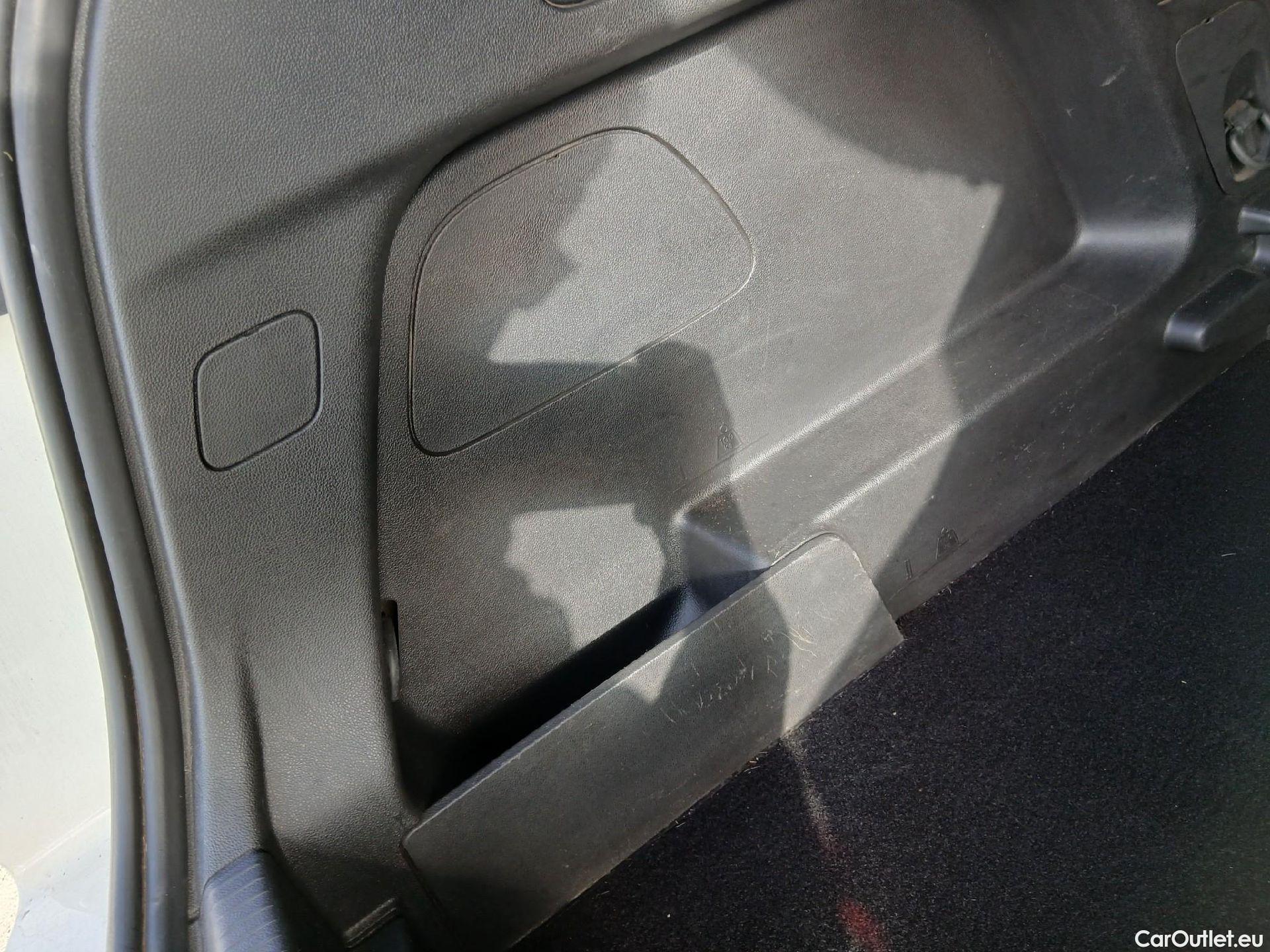  Opel   Grandland X OPEL Grandland / 2021 / 5P / todoterreno 1.5 CDTi Business Edition Auto #18