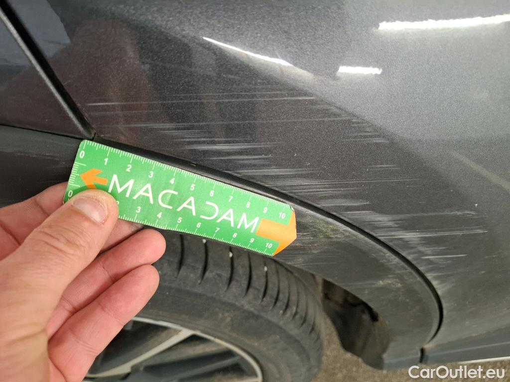  Toyota  C-HR TOYOTA  / 2016 / 5P / SUV 1.8 HYBRIDE 122 DISTINCTIVE #5