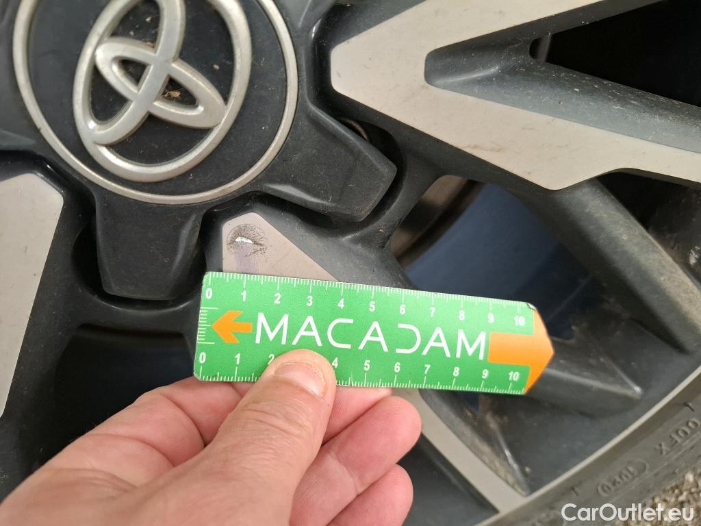  Toyota  C-HR TOYOTA  / 2016 / 5P / SUV 1.8 HYBRIDE 122 DISTINCTIVE #22