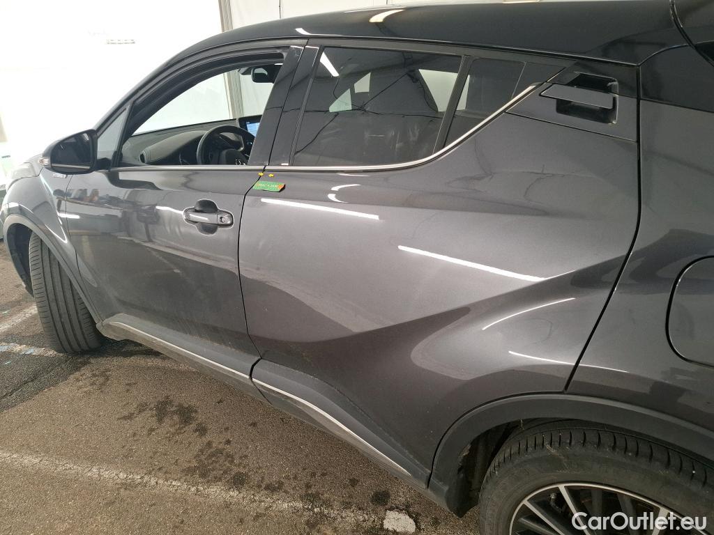  Toyota  C-HR TOYOTA  / 2016 / 5P / SUV 1.8 HYBRIDE 122 DISTINCTIVE #25