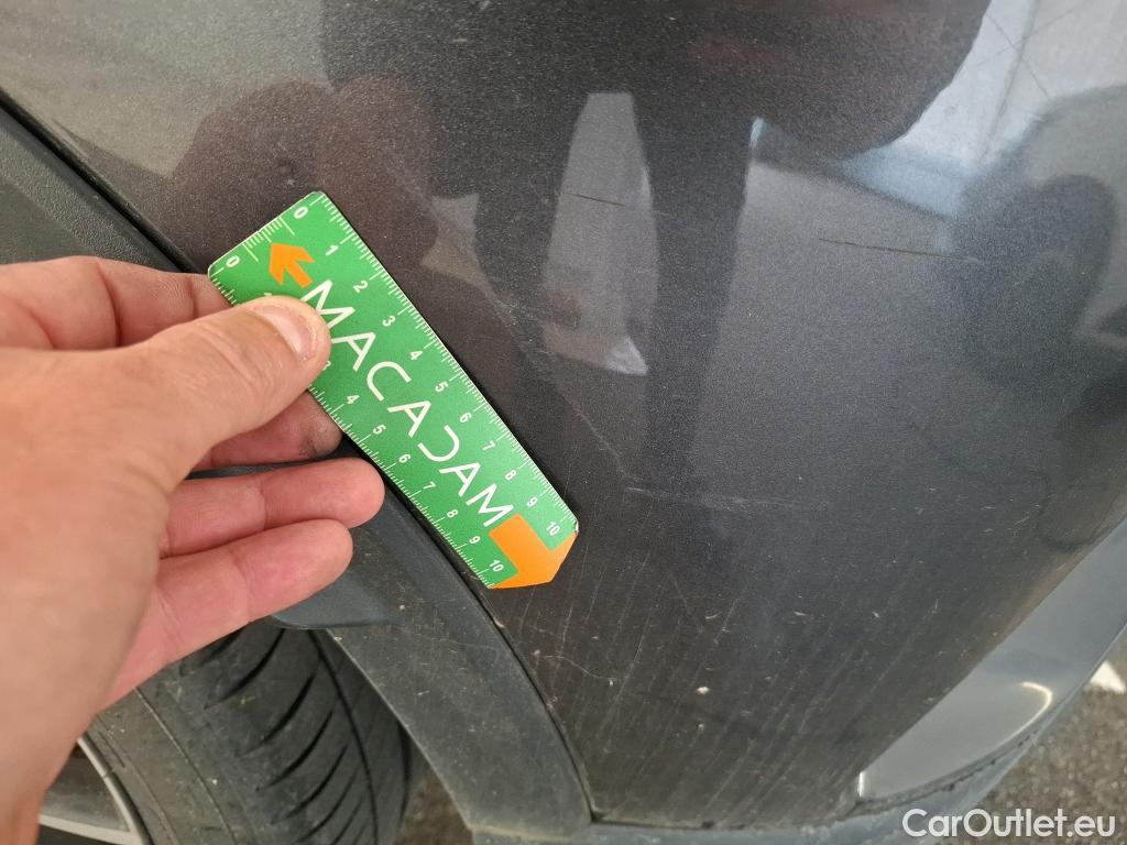  Toyota  C-HR TOYOTA  / 2016 / 5P / SUV 1.8 HYBRIDE 122 DISTINCTIVE #15