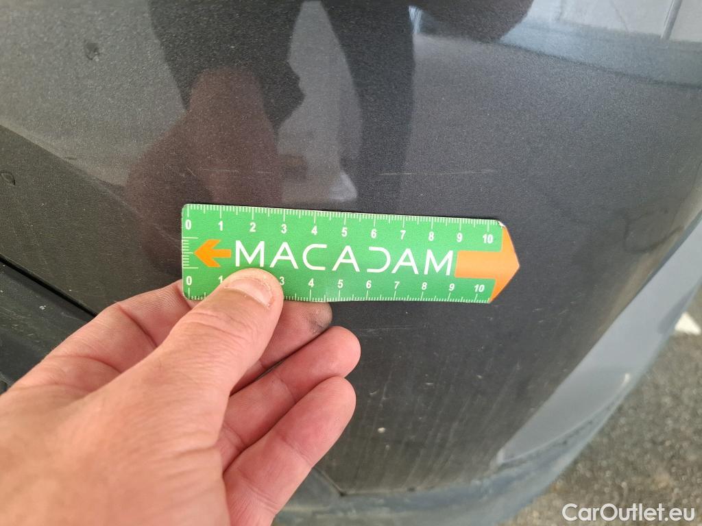  Toyota  C-HR TOYOTA  / 2016 / 5P / SUV 1.8 HYBRIDE 122 DISTINCTIVE #16