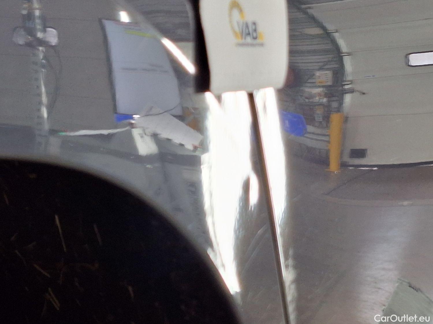  Bmw  Serie 3 BMW, 3-serie '18, BMW 3 Reeks Berline 318iA (115 kW) 4d #19