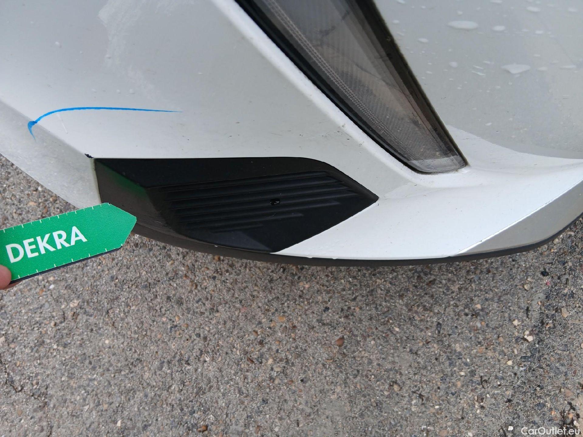  Peugeot  2008 PEUGEOT  / 2019 / 5P / todoterreno Allure BlueHDI 81kW (110CV) #12