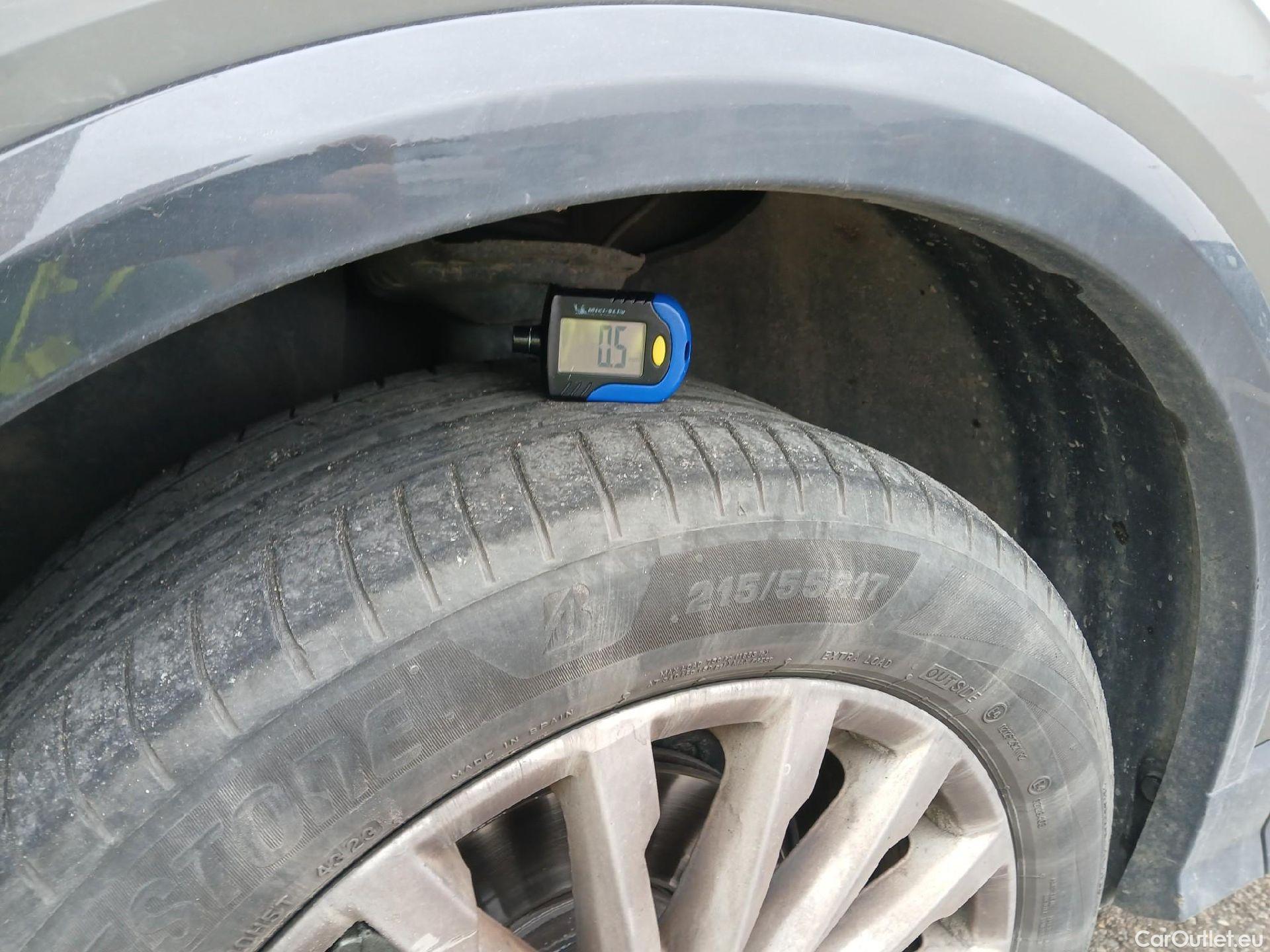  Audi  Q2 AUDI  / 2016 / 5P / todoterreno Design 30 TFSI 85kW (116CV) #3