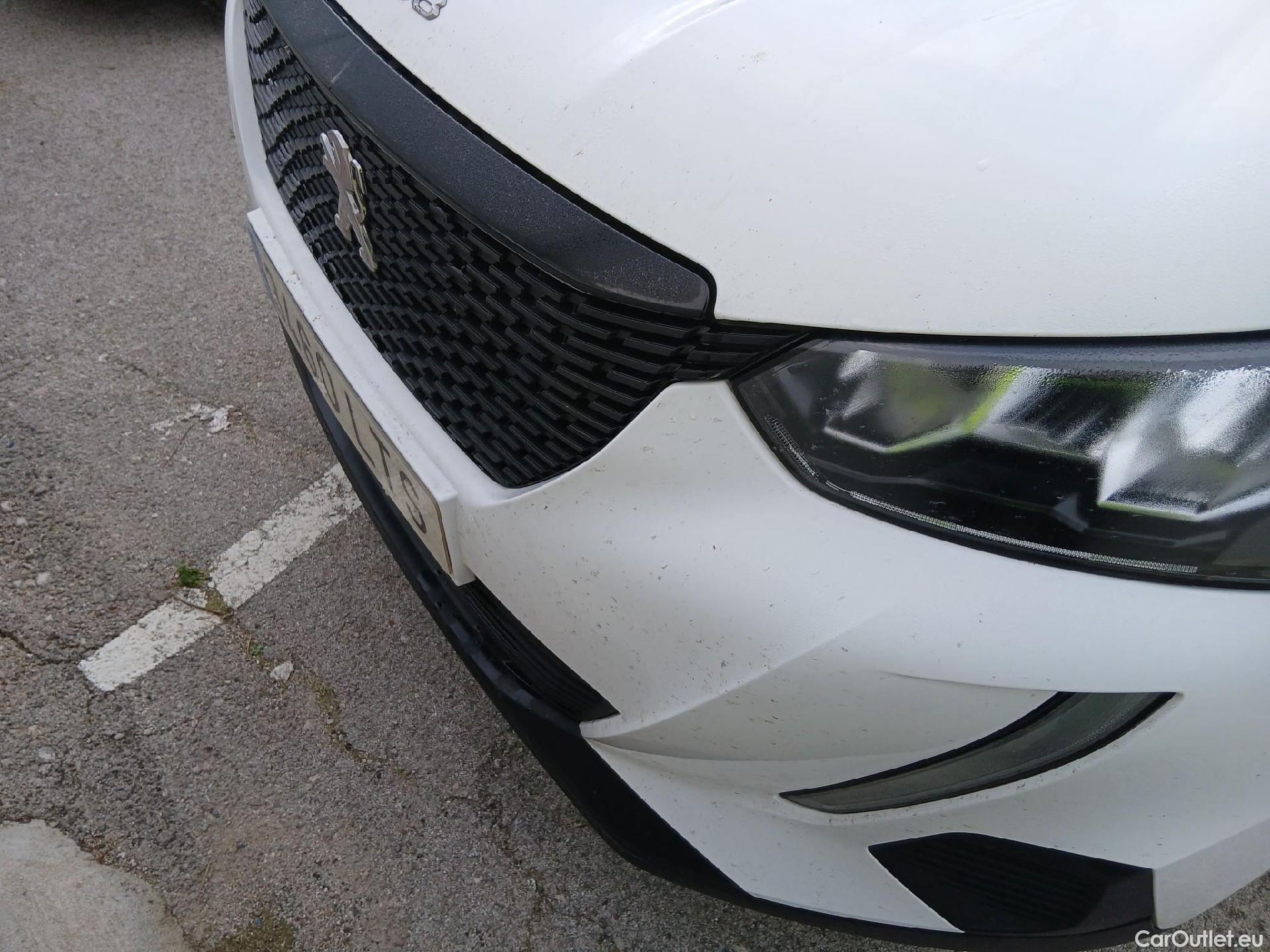  Peugeot  2008 PEUGEOT  / 2019 / 5P / todoterreno Active Pack BlueHDI 81kW (110CV) #5