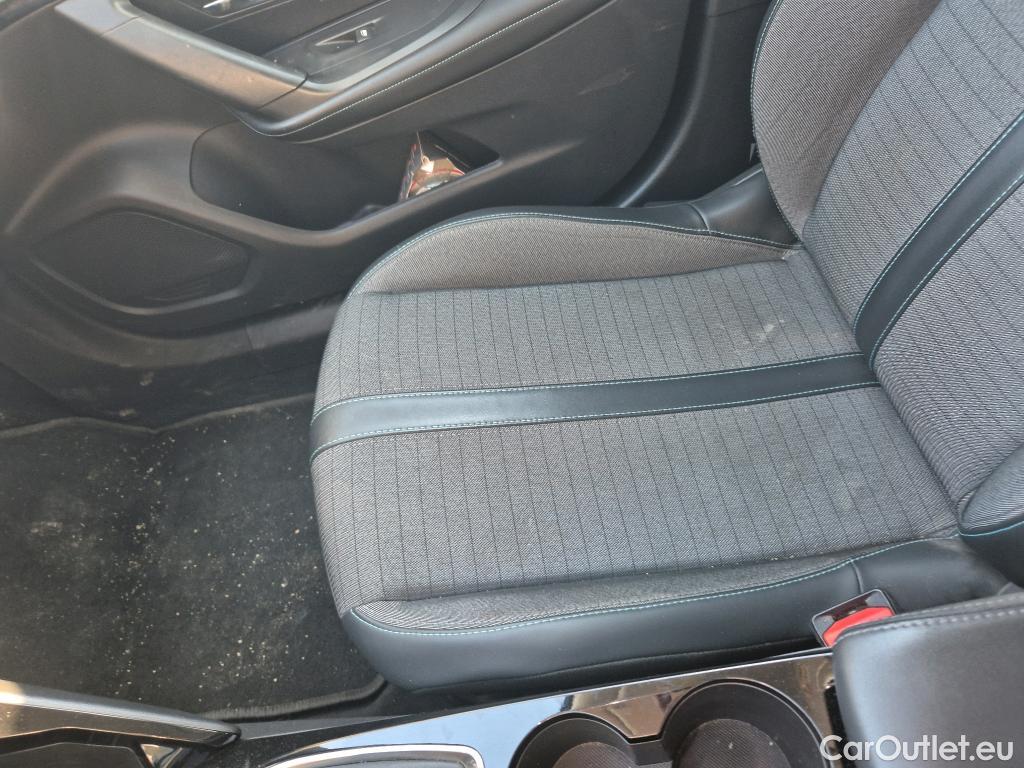  Peugeot  2008 PEUGEOT  / 2019 / 5P / todoterreno Allure BlueHDI 81kW (110CV) #16