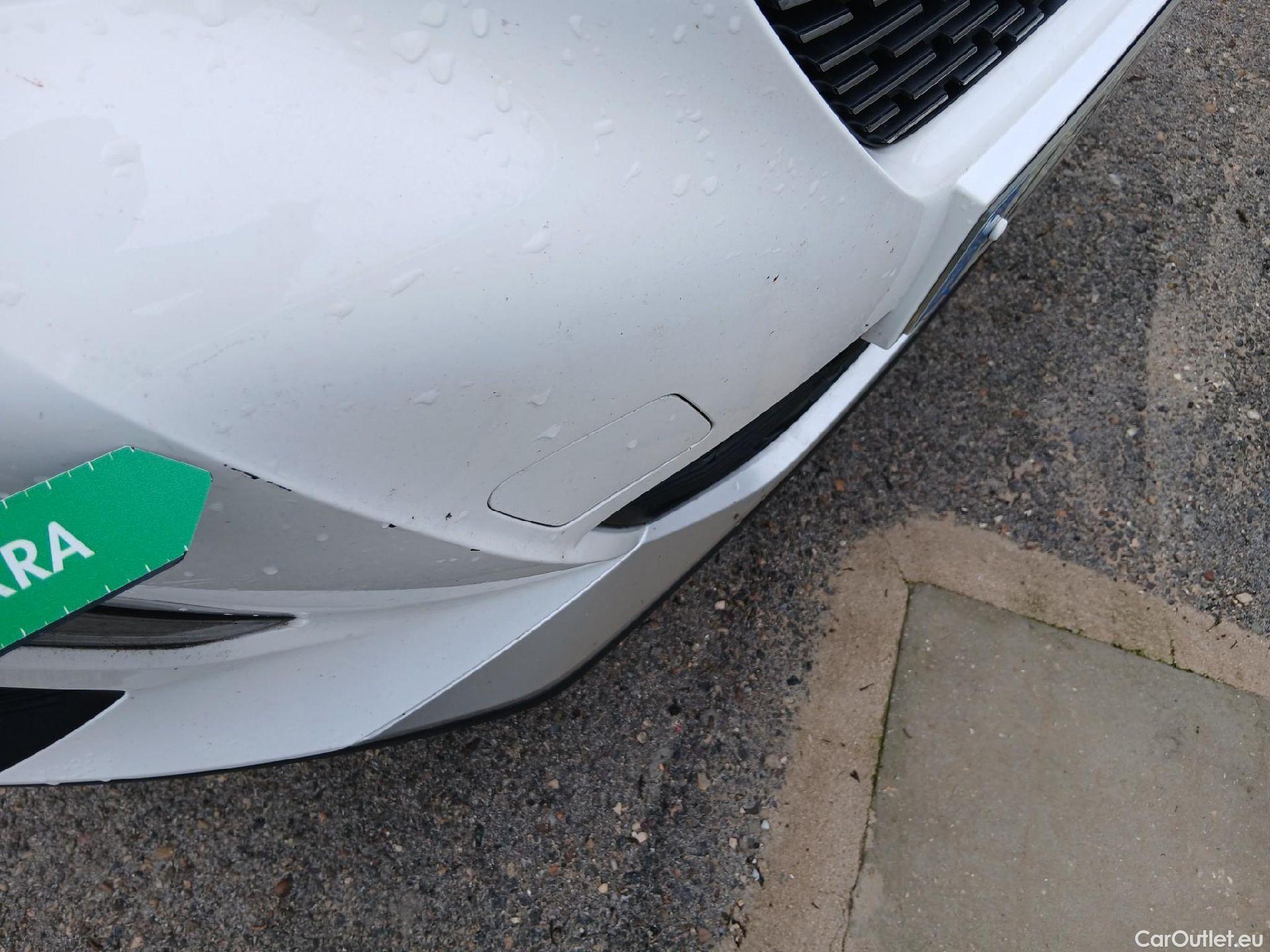  Peugeot  2008 PEUGEOT  / 2019 / 5P / todoterreno Allure BlueHDI 81kW (110CV) #10