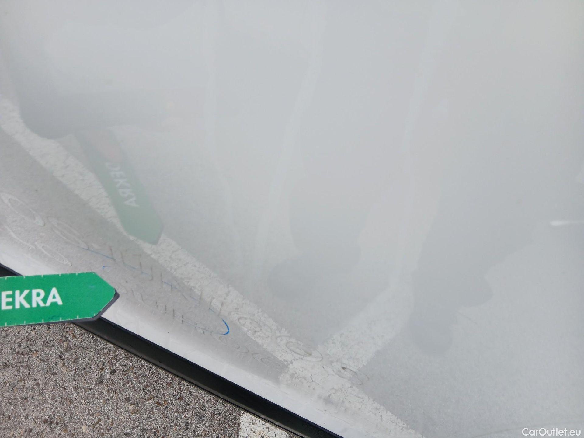  Peugeot  2008 PEUGEOT  / 2019 / 5P / todoterreno Active Pack BlueHDI 81kW (110CV) #23