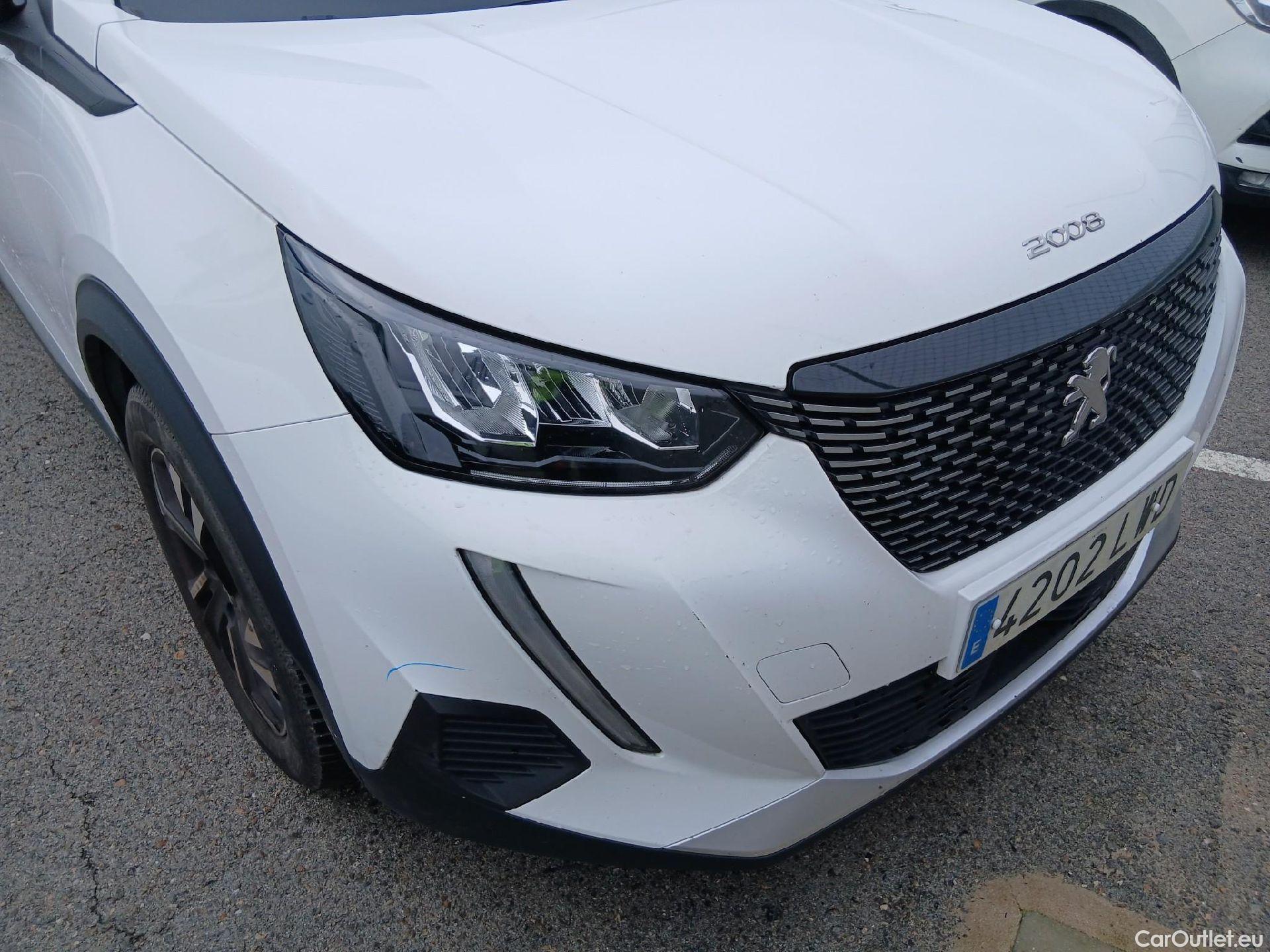  Peugeot  2008 PEUGEOT  / 2019 / 5P / todoterreno Allure BlueHDI 81kW (110CV) #9