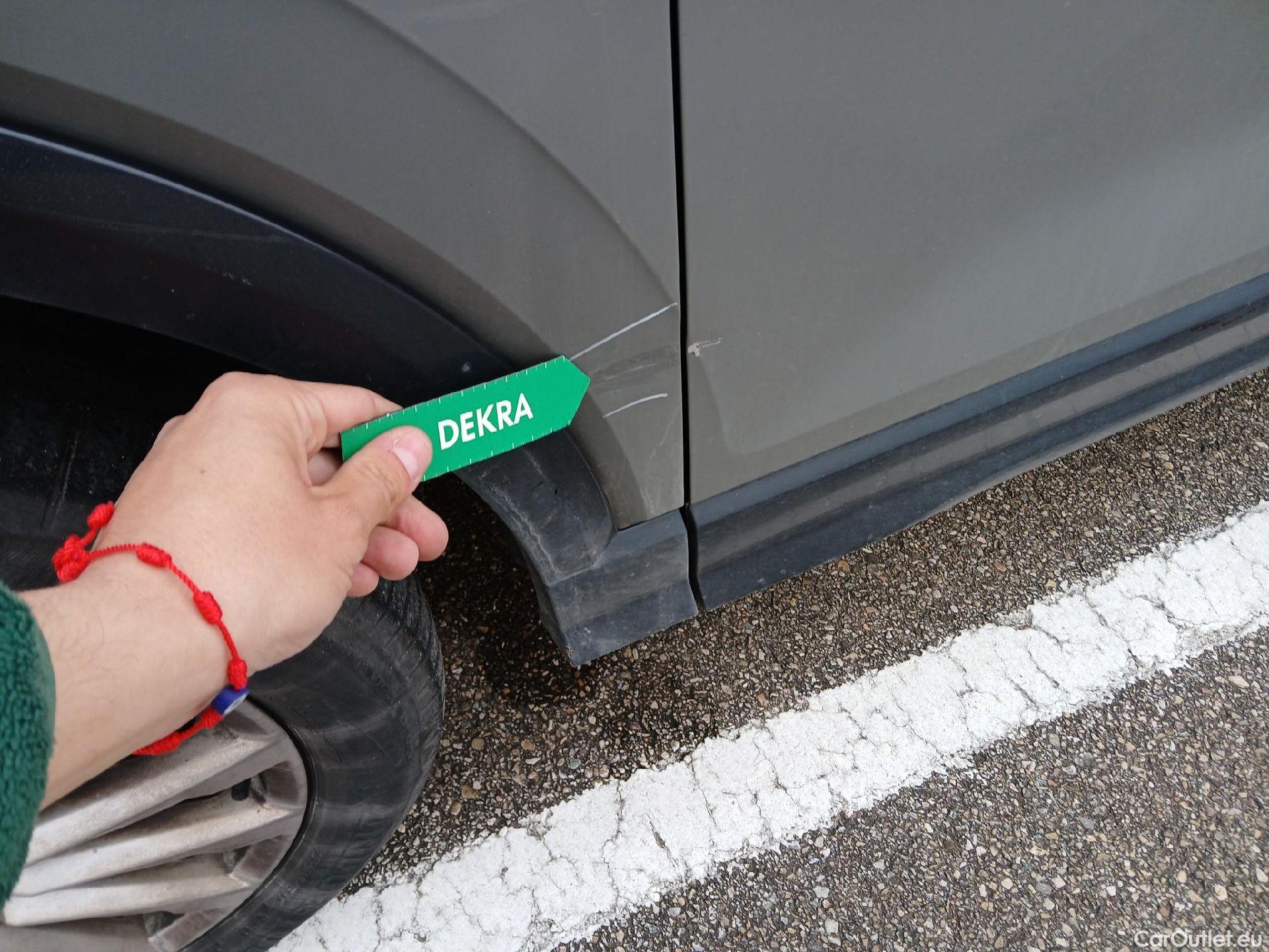  Audi  Q2 AUDI  / 2016 / 5P / todoterreno Design 30 TFSI 85kW (116CV) #24