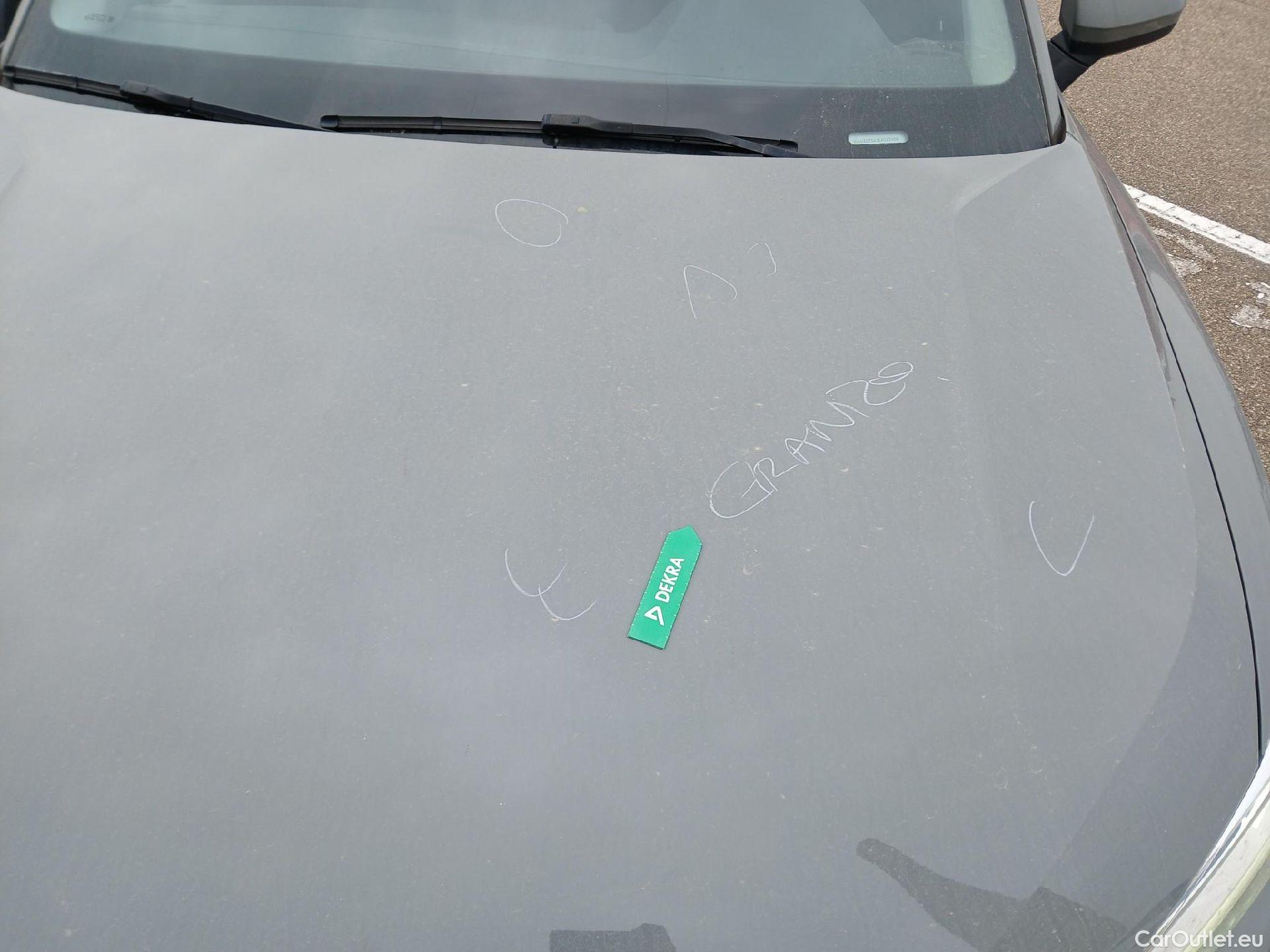  Audi  Q2 AUDI  / 2016 / 5P / todoterreno Design 30 TFSI 85kW (116CV) #7