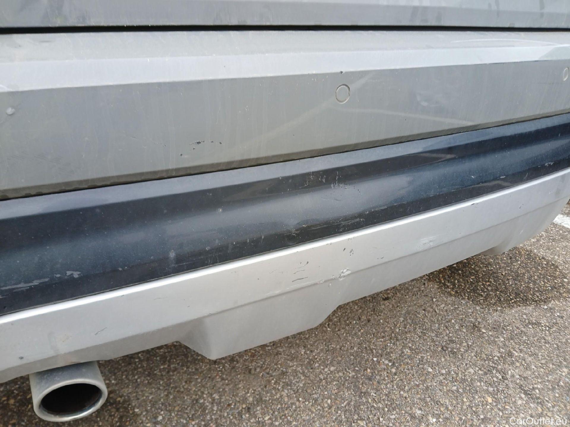  Audi  Q2 AUDI  / 2016 / 5P / todoterreno Design 30 TFSI 85kW (116CV) #35