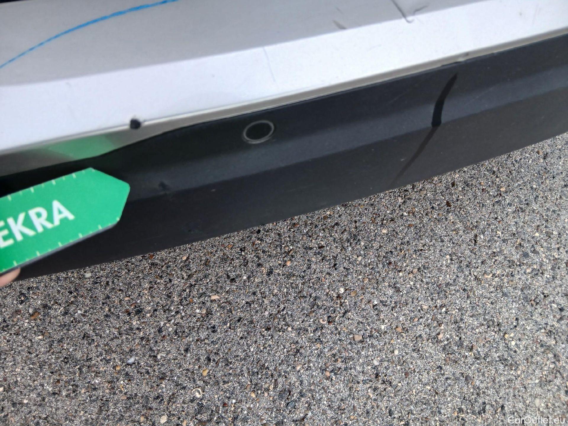  Peugeot  2008 PEUGEOT  / 2019 / 5P / todoterreno Allure BlueHDI 81kW (110CV) #31