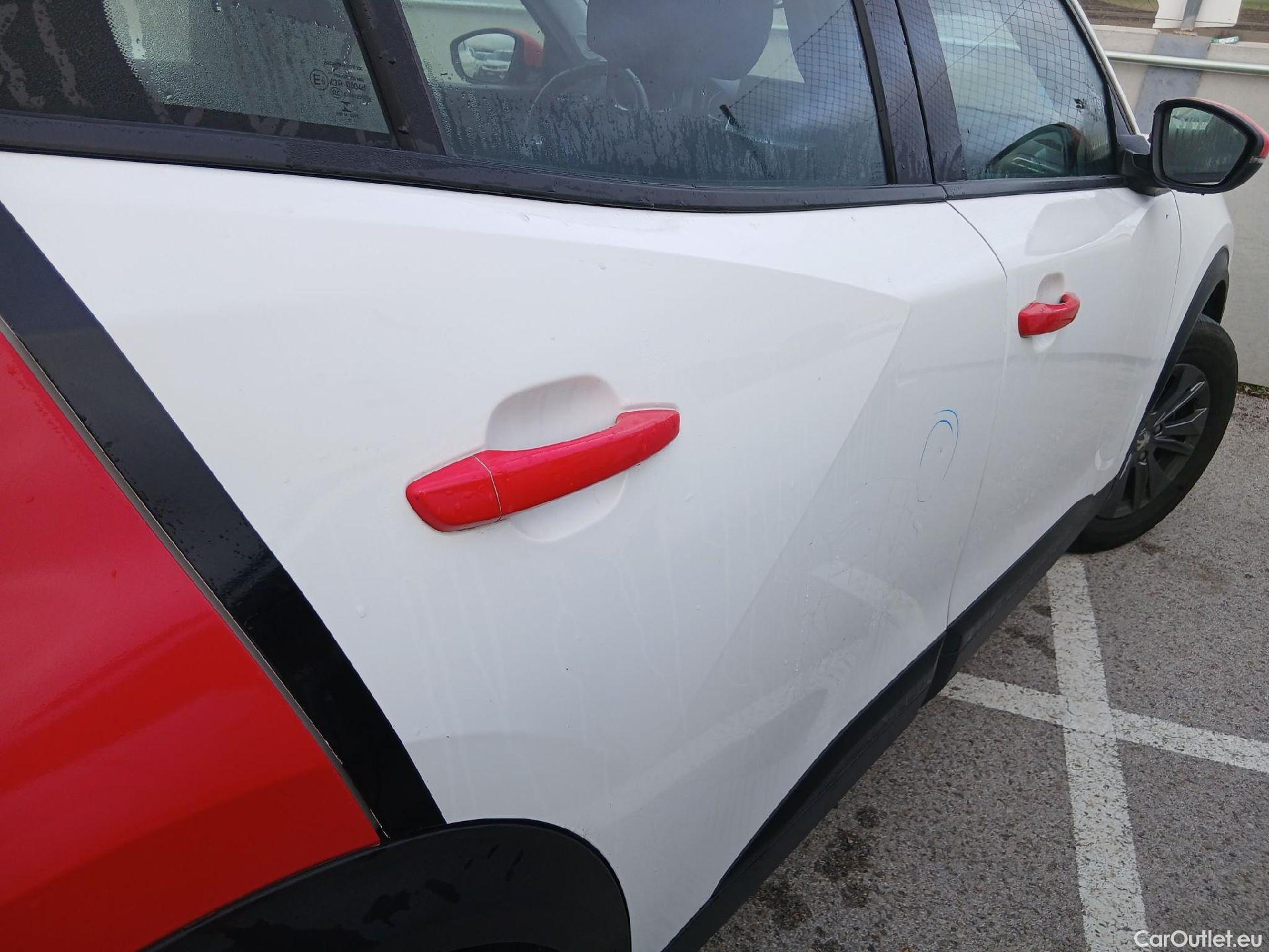  Peugeot  2008 PEUGEOT  / 2019 / 5P / todoterreno Active Pack BlueHDI 81kW (110CV) #20