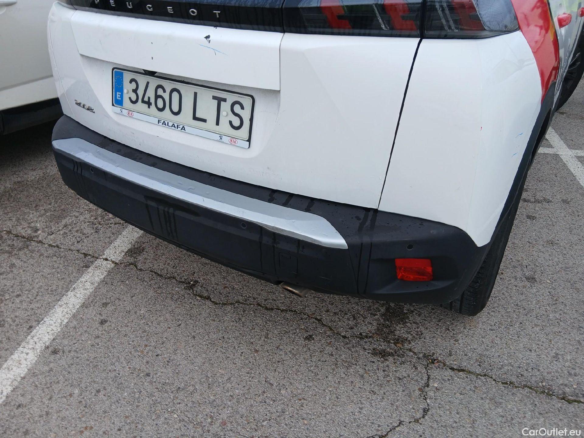  Peugeot  2008 PEUGEOT  / 2019 / 5P / todoterreno Active Pack BlueHDI 81kW (110CV) #19