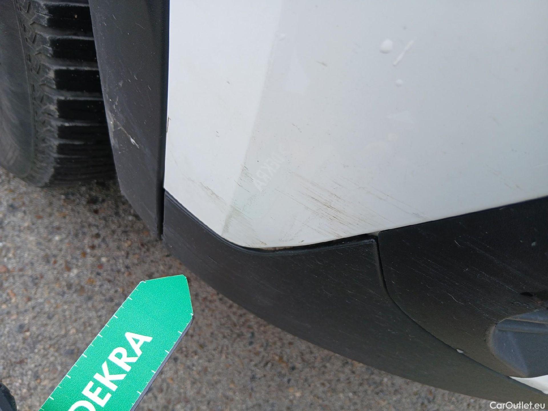  Peugeot  2008 PEUGEOT  / 2019 / 5P / todoterreno Allure BlueHDI 81kW (110CV) #13