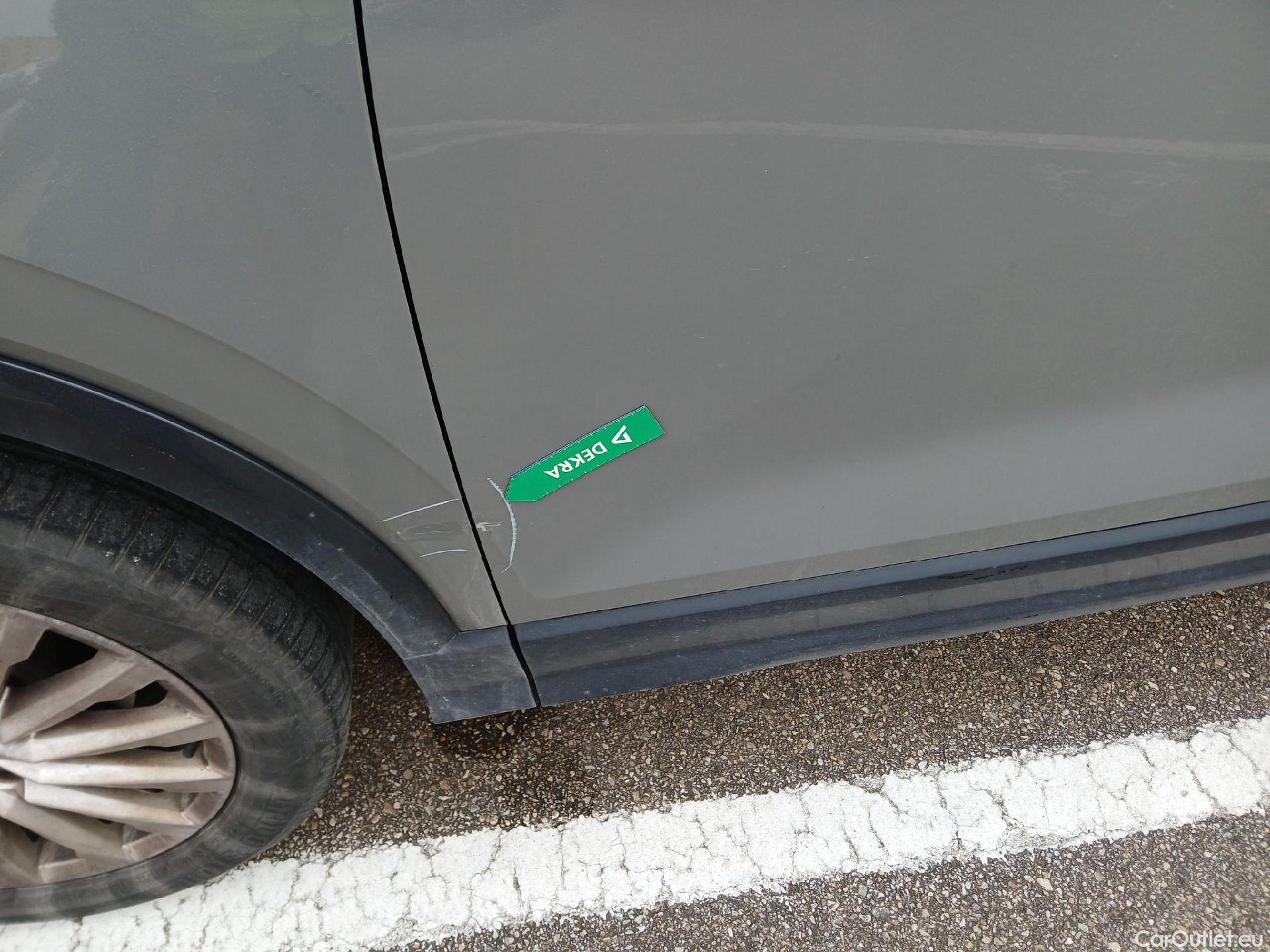  Audi  Q2 AUDI  / 2016 / 5P / todoterreno Design 30 TFSI 85kW (116CV) #27