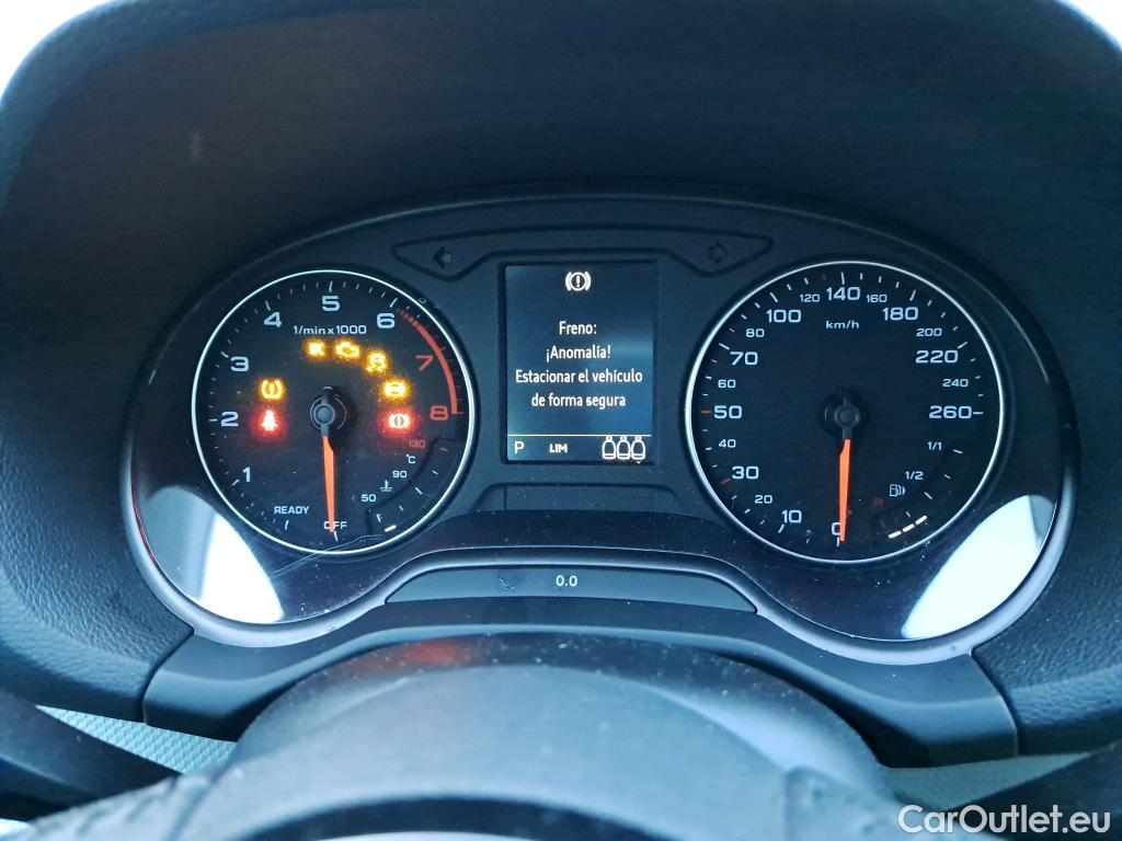  Audi  Q2 AUDI  / 2016 / 5P / todoterreno Design 35 TFSI 110kW (150CV) S tronic #25