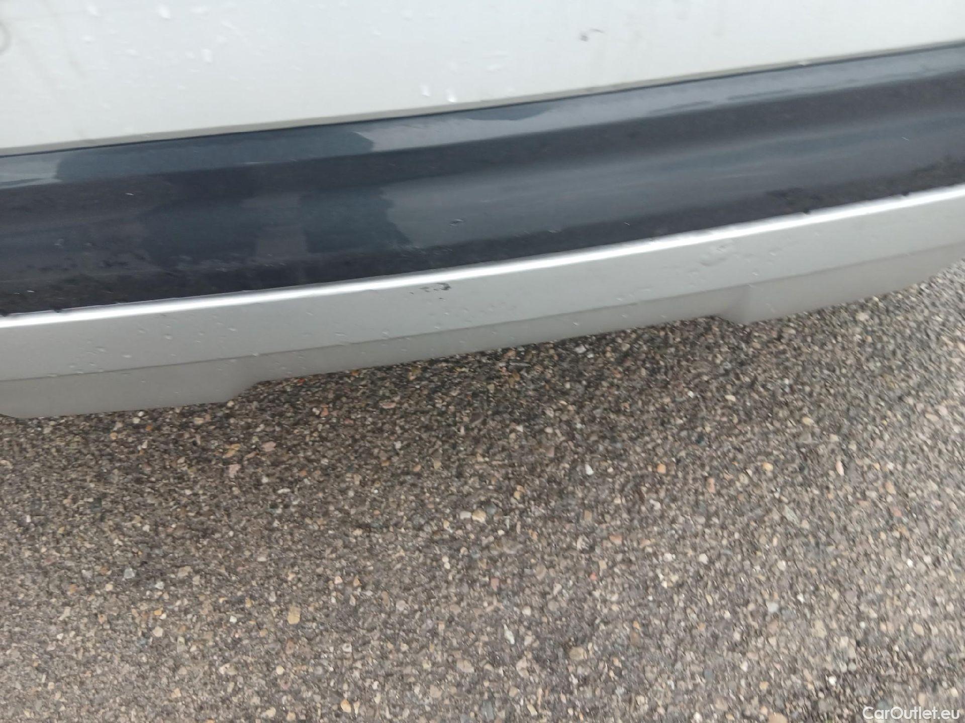  Audi  Q2 AUDI  / 2016 / 5P / todoterreno Design 30 TFSI 85kW (116CV) #17