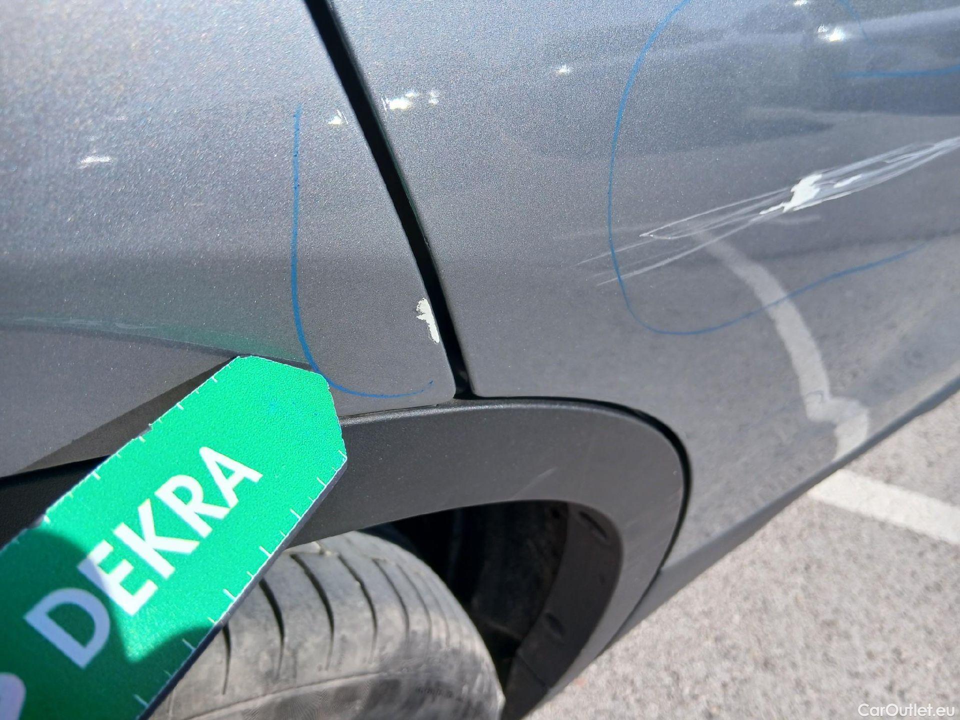  Bmw  X2 BMW  / 2017 / 5P / todoterreno sDrive18i (AC3) #40