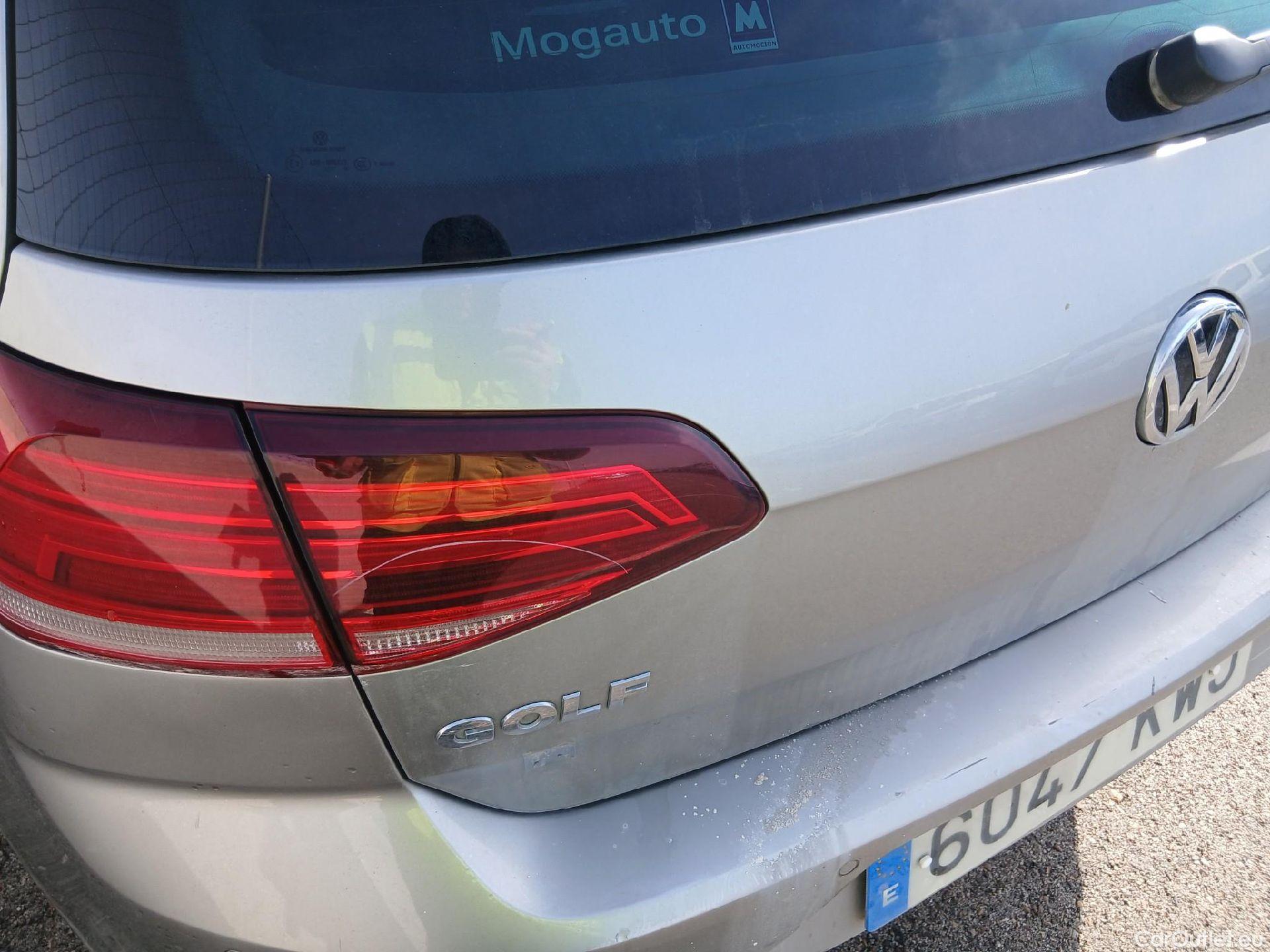  Volkswagen  Golf  VOLKSWAGEN / 2016 / 5P / berlina con portón Advance 1.6 TDI 85kW (115CV) #20