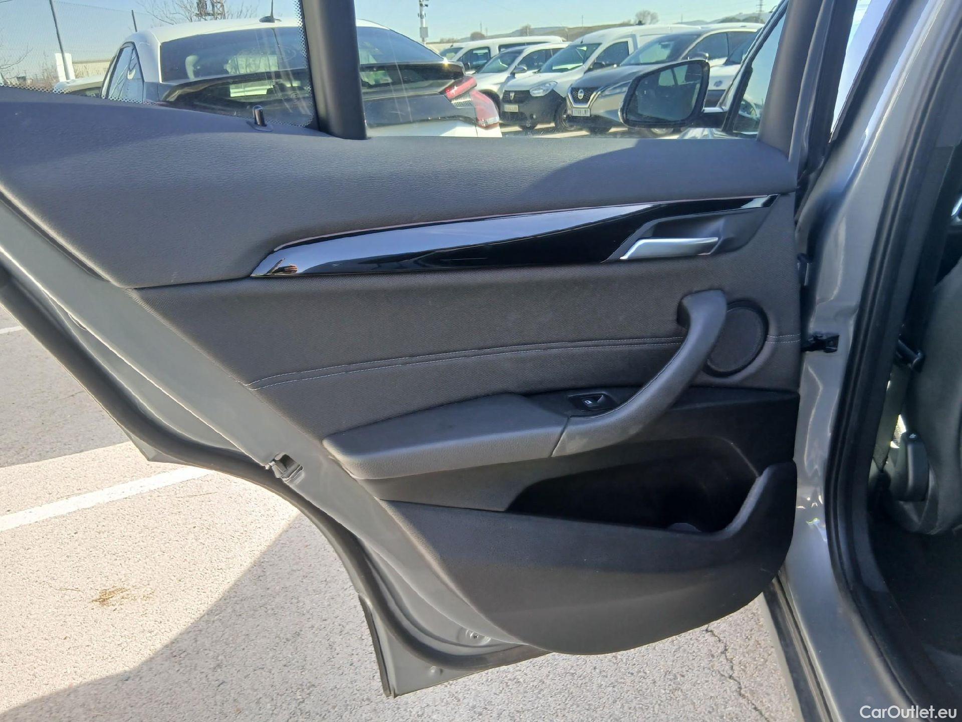  Bmw  X2 BMW  / 2017 / 5P / todoterreno sDrive18i (AC3) #28