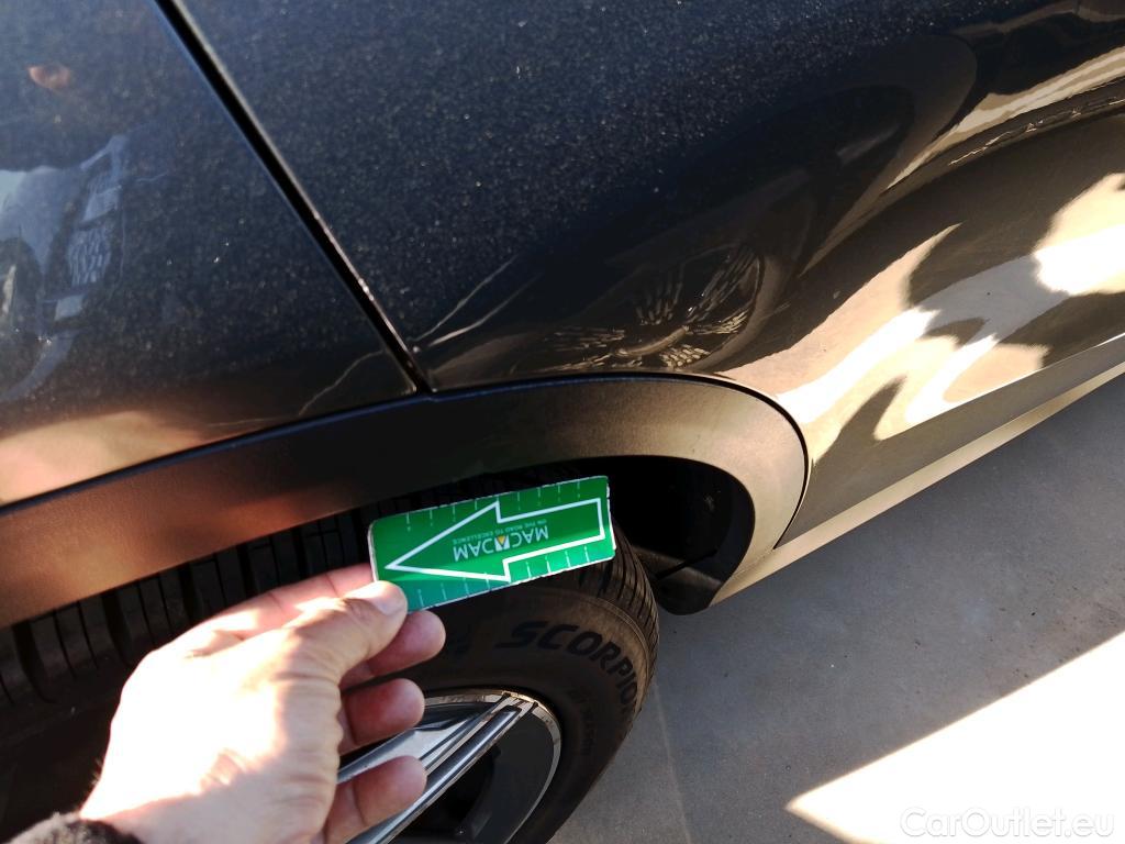  Mercedes  G-Klasee MERCEDES-BENZ Clase GLC / 2019 / 5P / todoterreno GLC 300 de 4MATIC (AC) #24